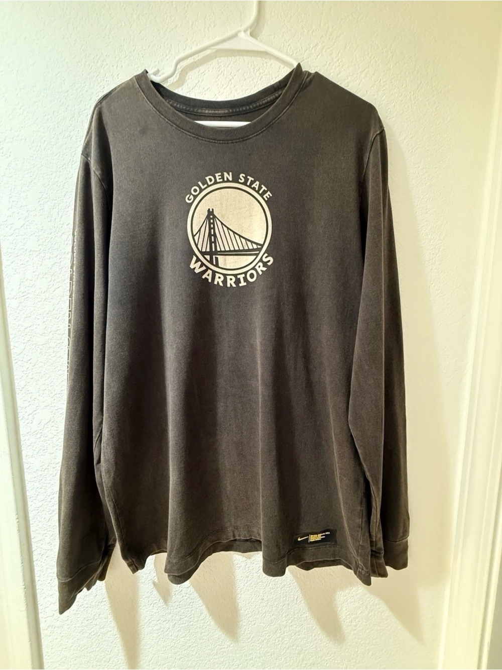 Nike Golden State Warriors NBA Long Sleeve T-Shirt Men’s Large Black AT1445-010